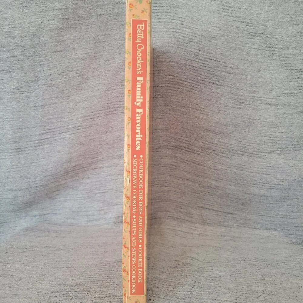 Vintage Betty Crocker Family Favorites Cook Books